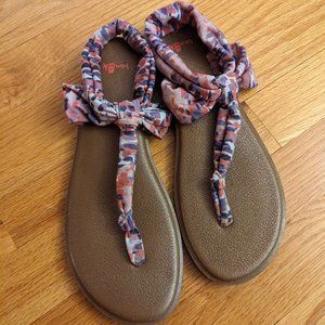 Sanuk sandals yoga sling, size 7